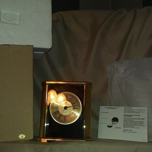 Benchmark Quartz Analog Desk Clock